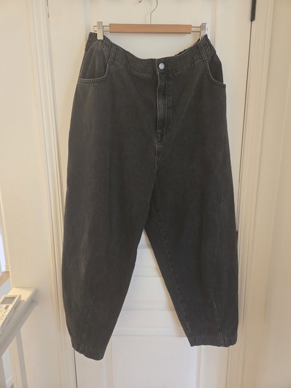 Beyond Nine Remi Jeans - Relaxed Black Women's Jeans - Elastic Waist